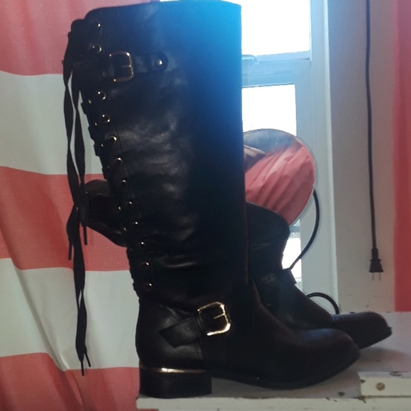 Shoes - Boots
